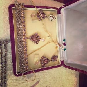 Kundan Jewelry Set with head piece. Custom made